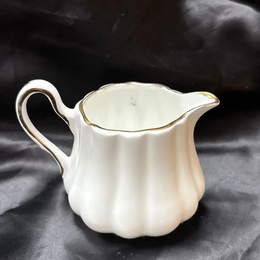 Royal Tara Ireland Small Creamer Porcelain IRISH HARP PATTERN 2.5” Celtic Harp